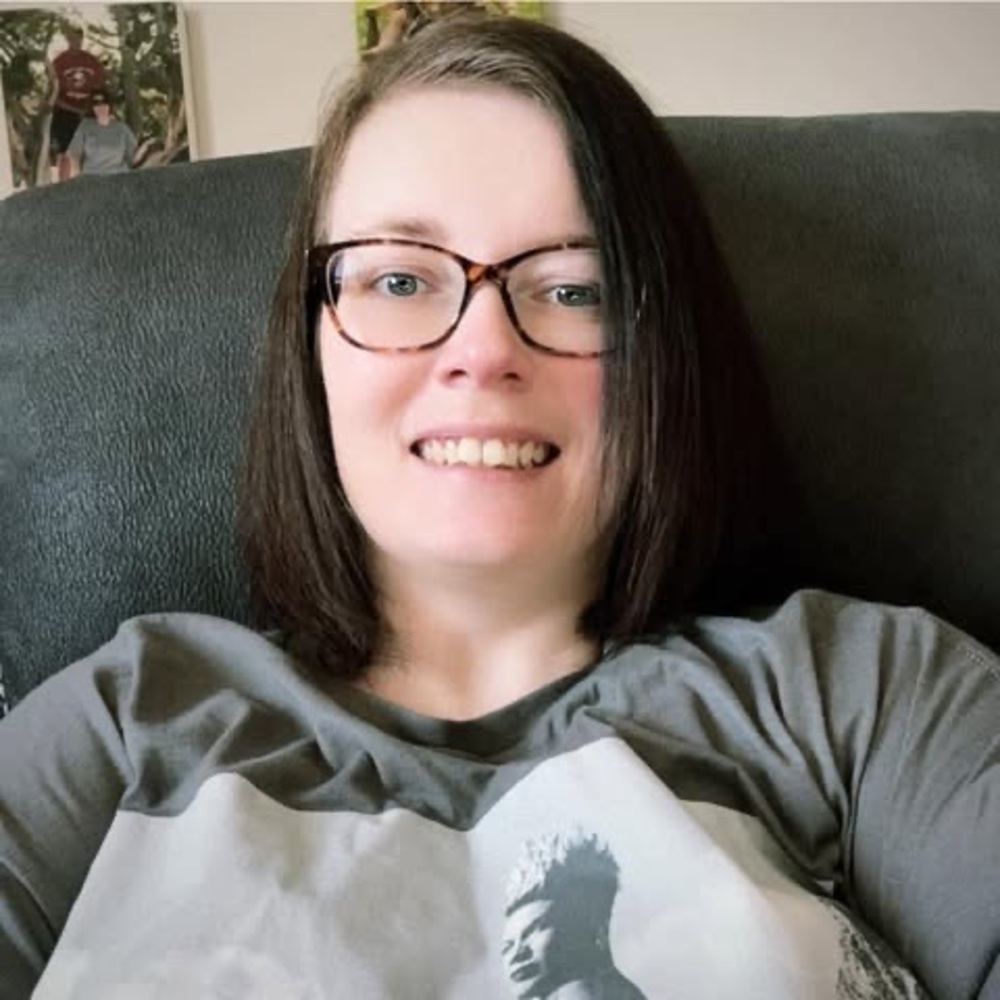 Meet your Posher, Angela